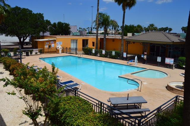 Americas Best Value Inn Laredo Eksteriør billede