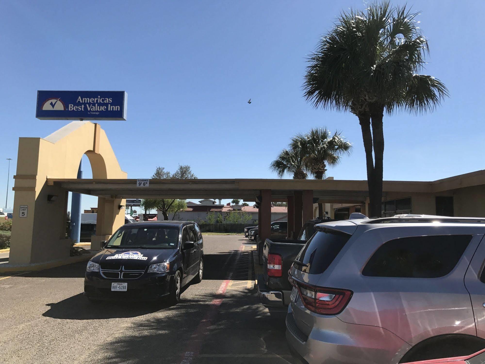 Americas Best Value Inn Laredo Eksteriør billede